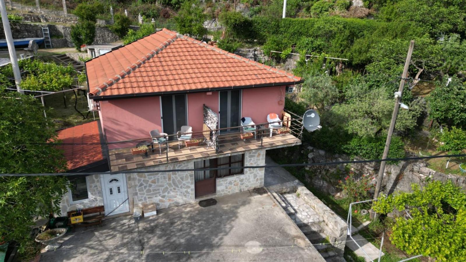 Studio Apartment Cudo Nevidjeno Karuc Luaran gambar